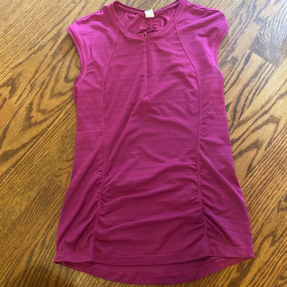 Athleta top with zipper